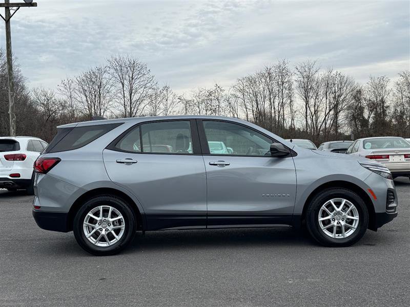 Used 2023 Chevrolet Equinox LS w/ LPO, Floor Liner Package image 4