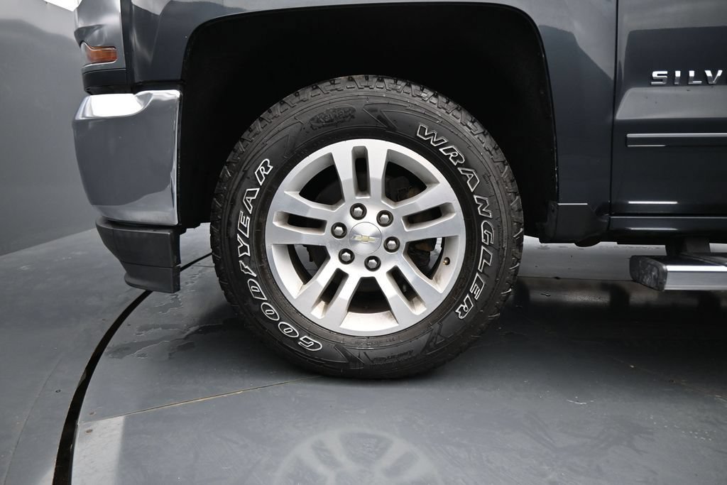 Used 2017 Chevrolet Silverado 1500 LT w/ All Star Edition AWD/4WD image 23