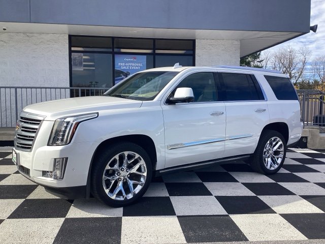 Used 2018 Cadillac Escalade Platinum image 2