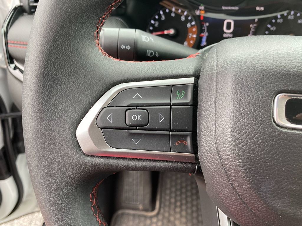 Used 2024 Jeep Compass Trailhawk image 16