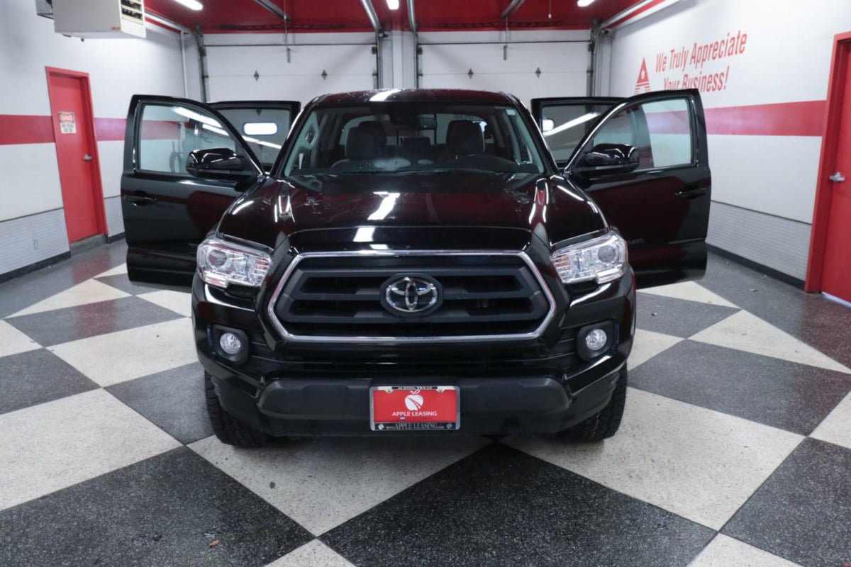Used 2022 Toyota Tacoma SR5 RWD image 26