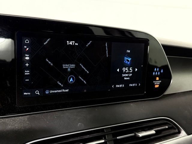 Used 2022 Hyundai Palisade SEL w/ Premium Package FWD image 17
