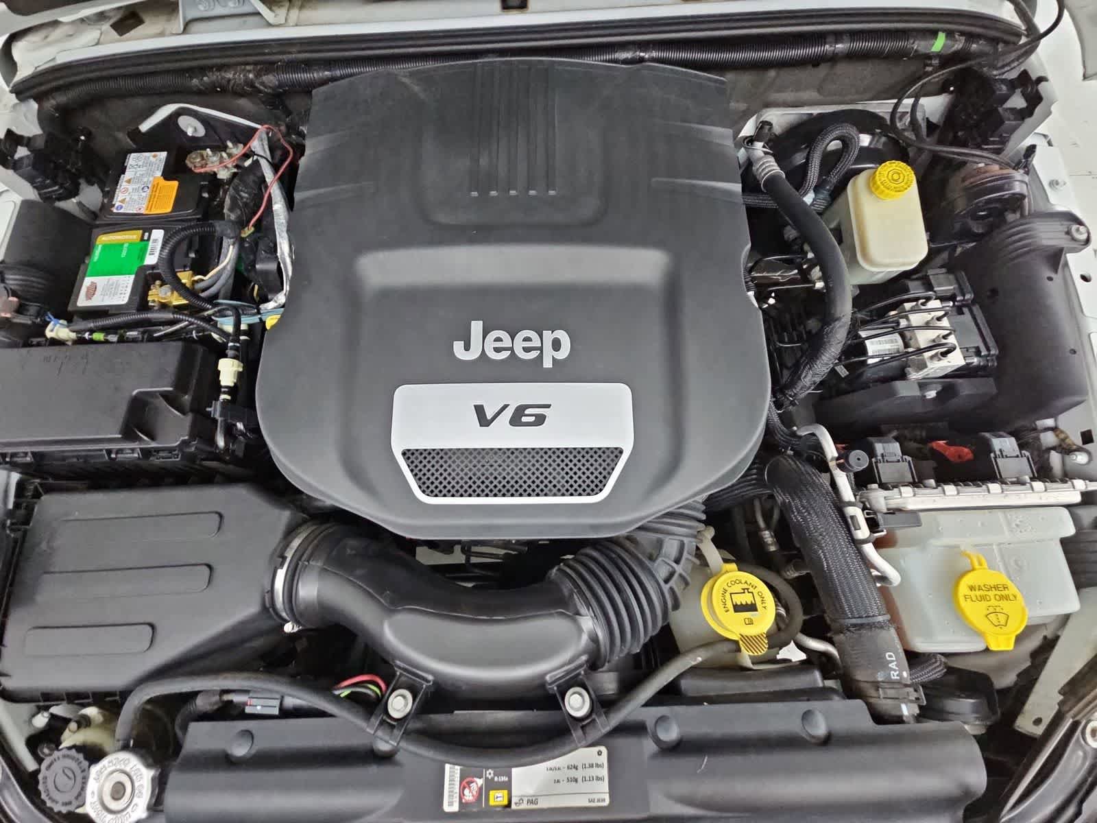 Used 2014 Jeep Wrangler Rubicon w/ Connectivity Group AWD/4WD image 12