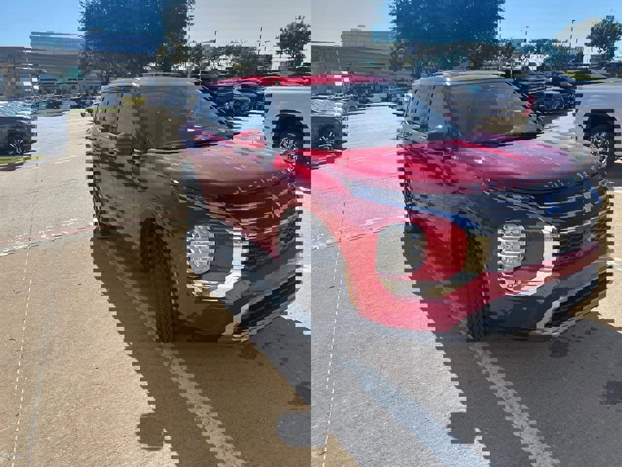 Used 2025 Mitsubishi Outlander SE