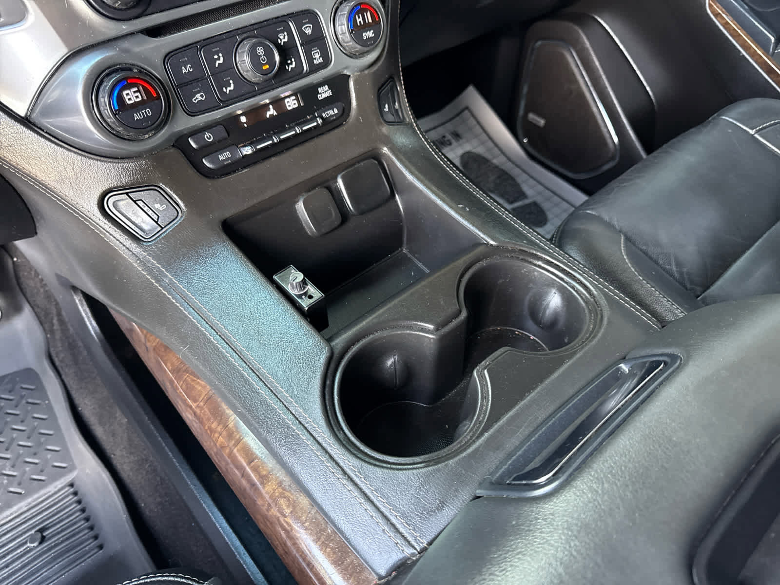 Used 2020 Chevrolet Tahoe LT image 17