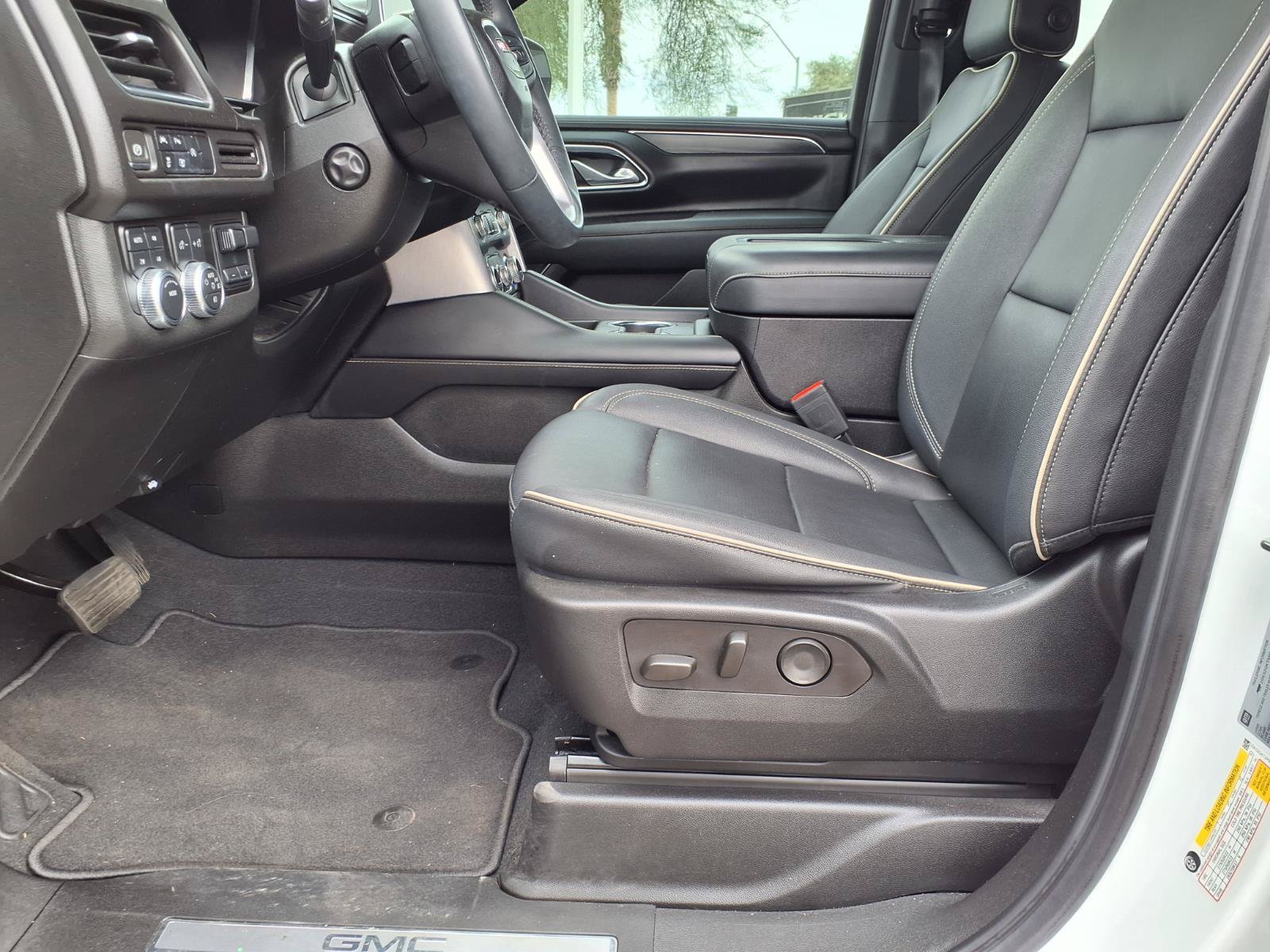 Used 2023 GMC Yukon XL SLT w/ SLT Premium Package AWD/4WD image 23