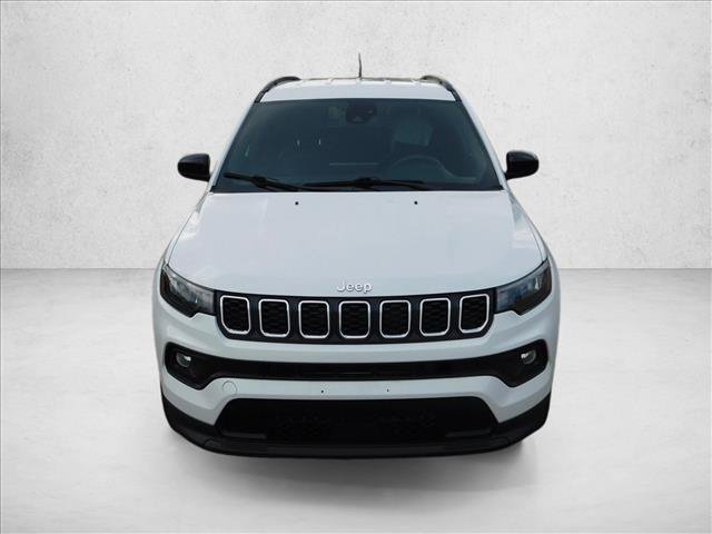 Used 2024 Jeep Compass Latitude AWD/4WD video 3