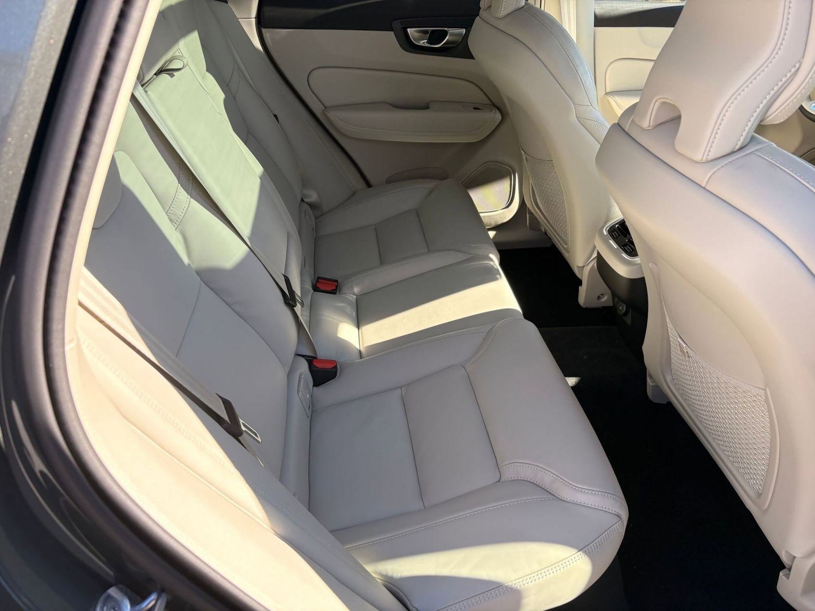 New 2026 Volvo XC60 B5 Ultra w/ Climate Package image 25