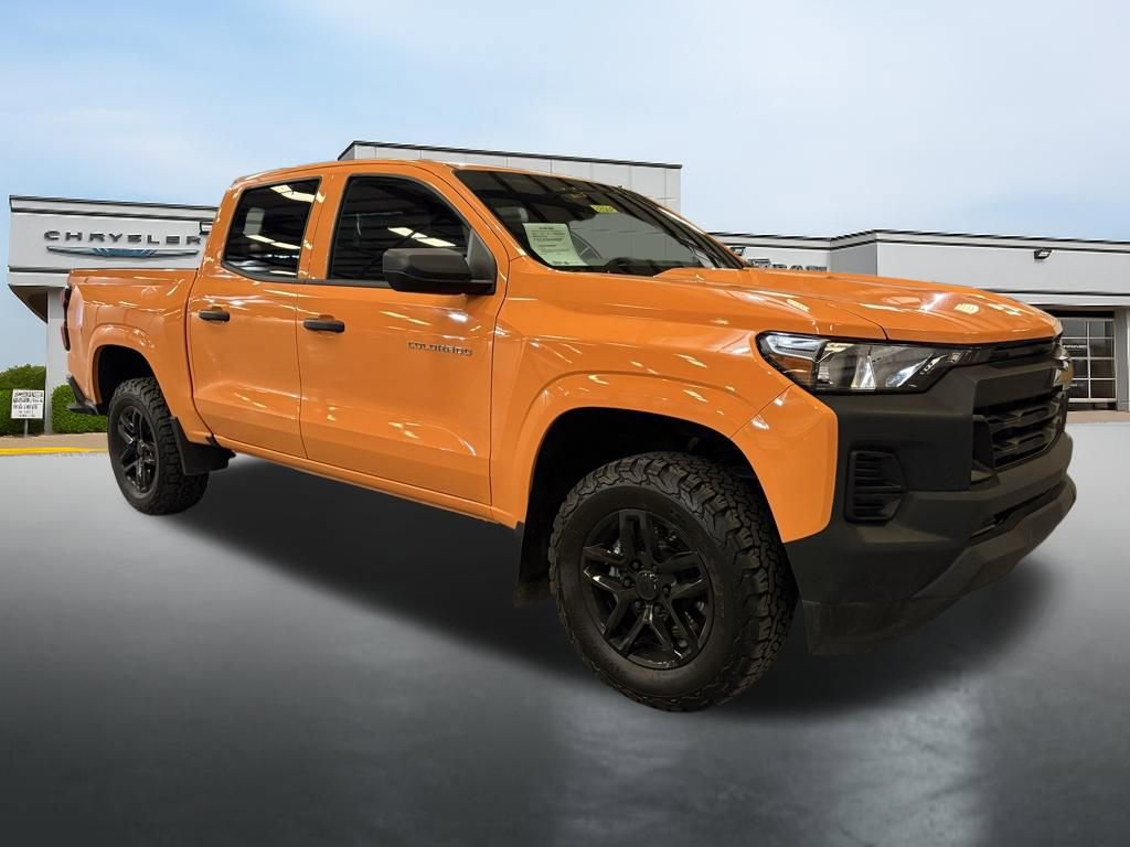 Used 2025 Chevrolet Colorado W/T w/ Advanced Trailering Package image 7