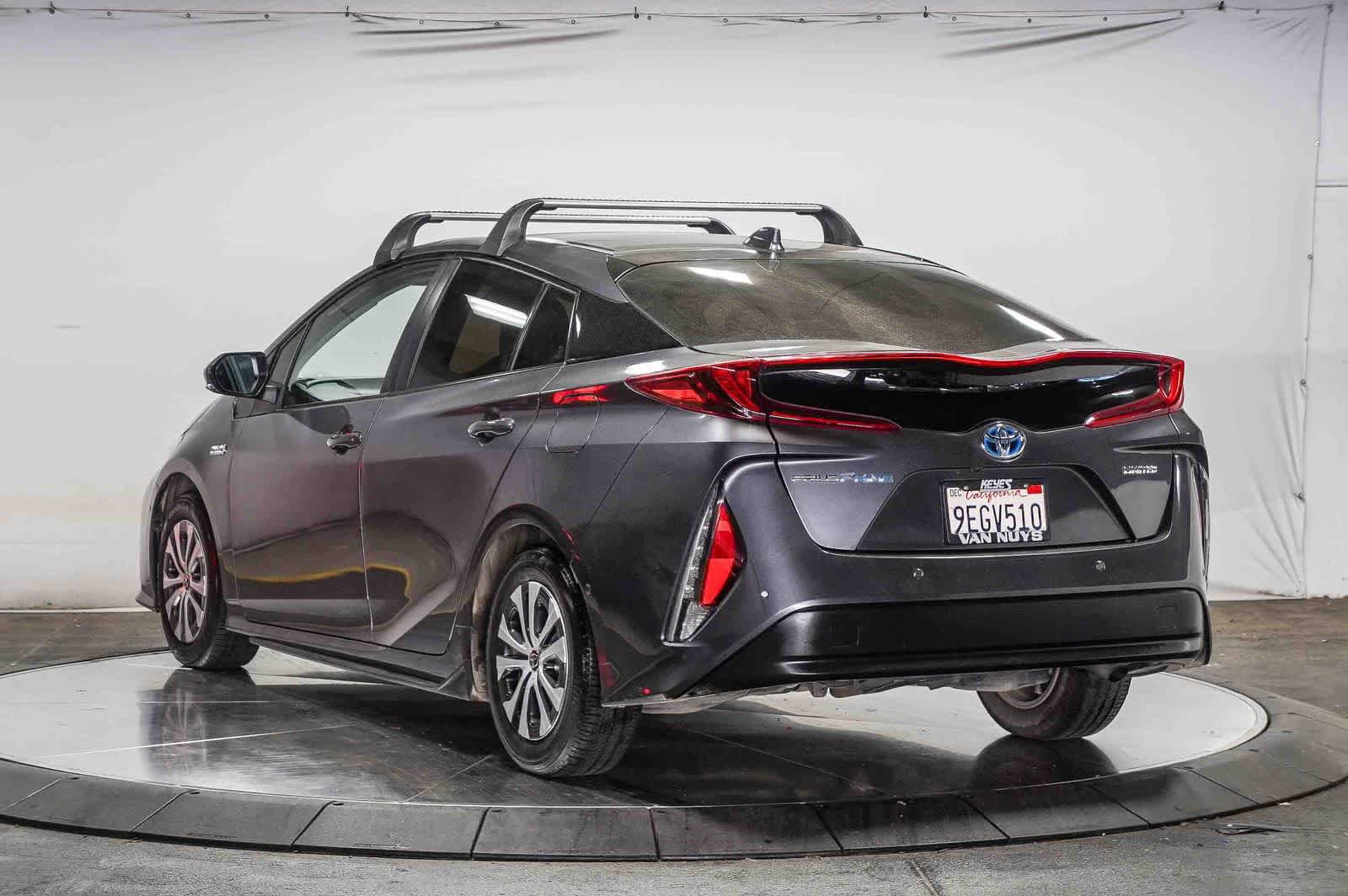 Used 2022 Toyota Prius Prime Limited FWD image 2