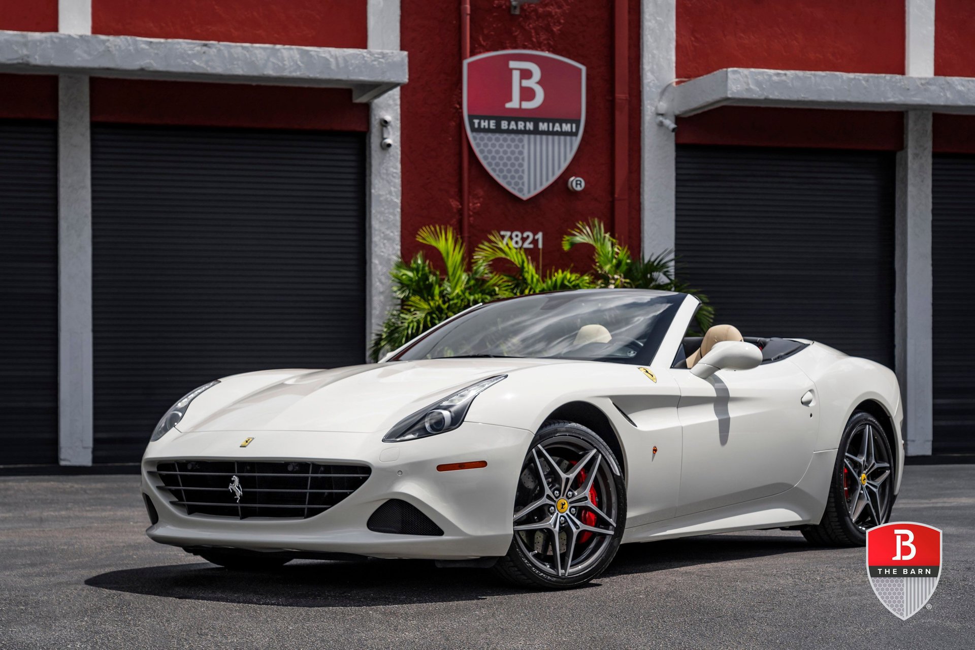 Used 2017 Ferrari California T image 4