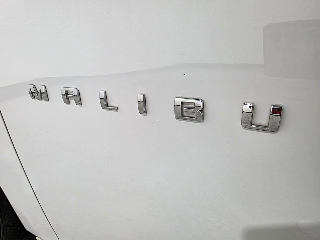 Used 2022 Chevrolet Malibu LS w/ Driver Confidence Package II FWD image 32