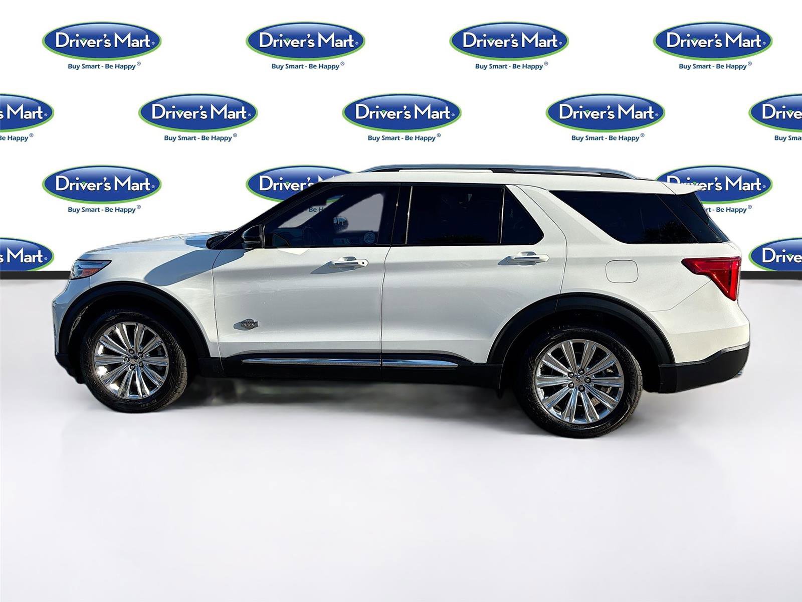 Used 2021 Ford Explorer King Ranch w/ Premium Technology Package RWD image 4