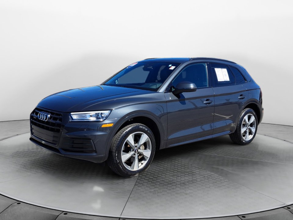 Used 2020 Audi Q5 2.0T Premium w/ Titanium Sport Package image 3
