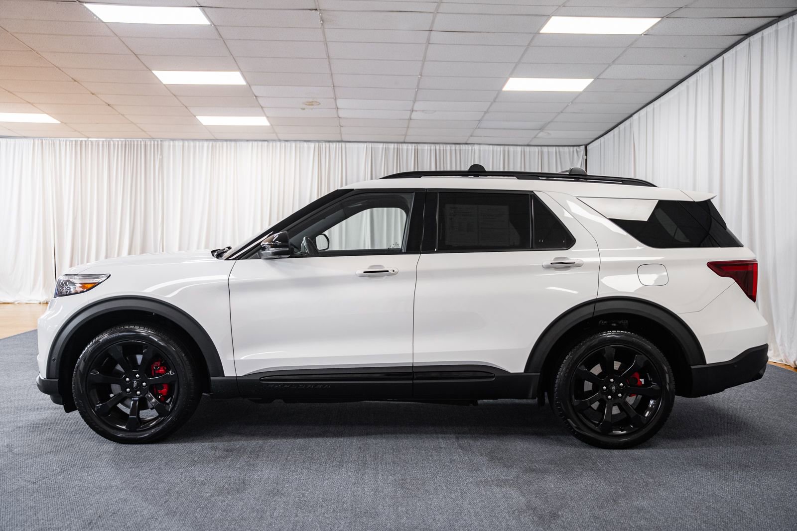 Used 2022 Ford Explorer ST w/ Equipment Group 401A AWD/4WD image 4
