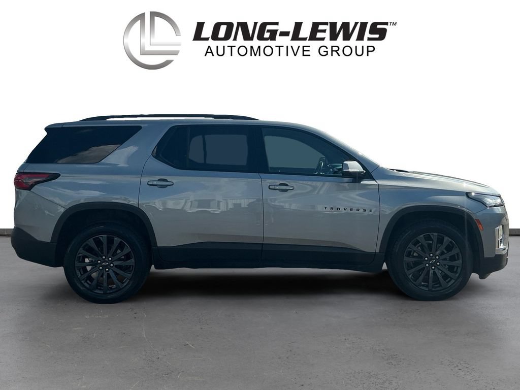 Used 2023 Chevrolet Traverse RS FWD image 8