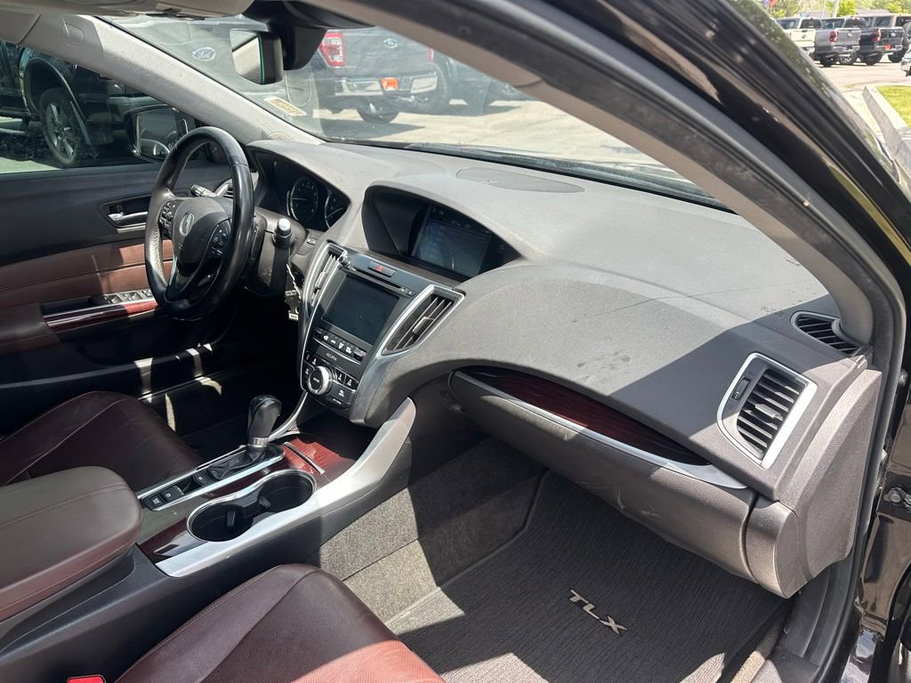 Used 2015 Acura TLX w/ Technology Package FWD image 16