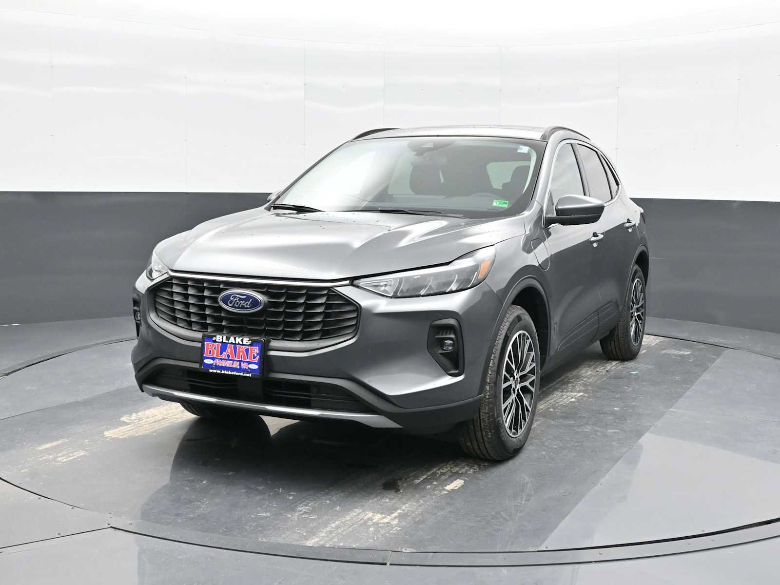 New 2025 Ford Escape SE image 4