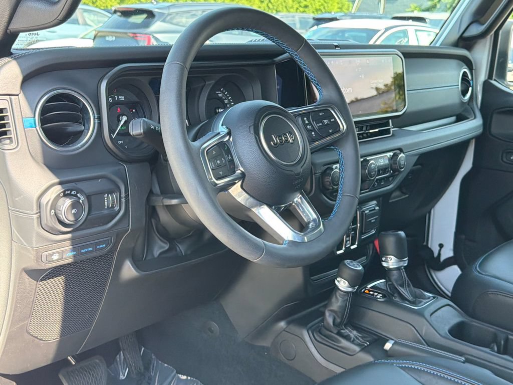 Used 2024 Jeep Wrangler High Altitude AWD/4WD image 22
