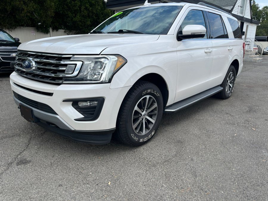 Used 2019 Ford Expedition XLT w/ Equipment Group 202A AWD/4WD image 2