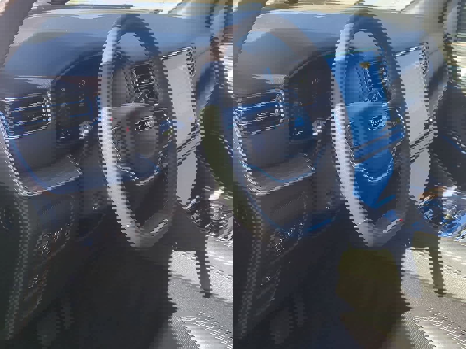 Used 2024 Jeep Wagoneer L Series II image 10