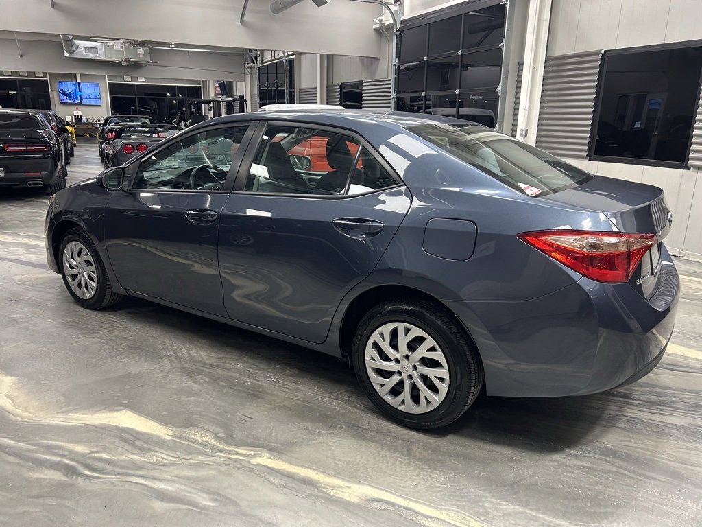 Used 2018 Toyota Corolla LE image 31