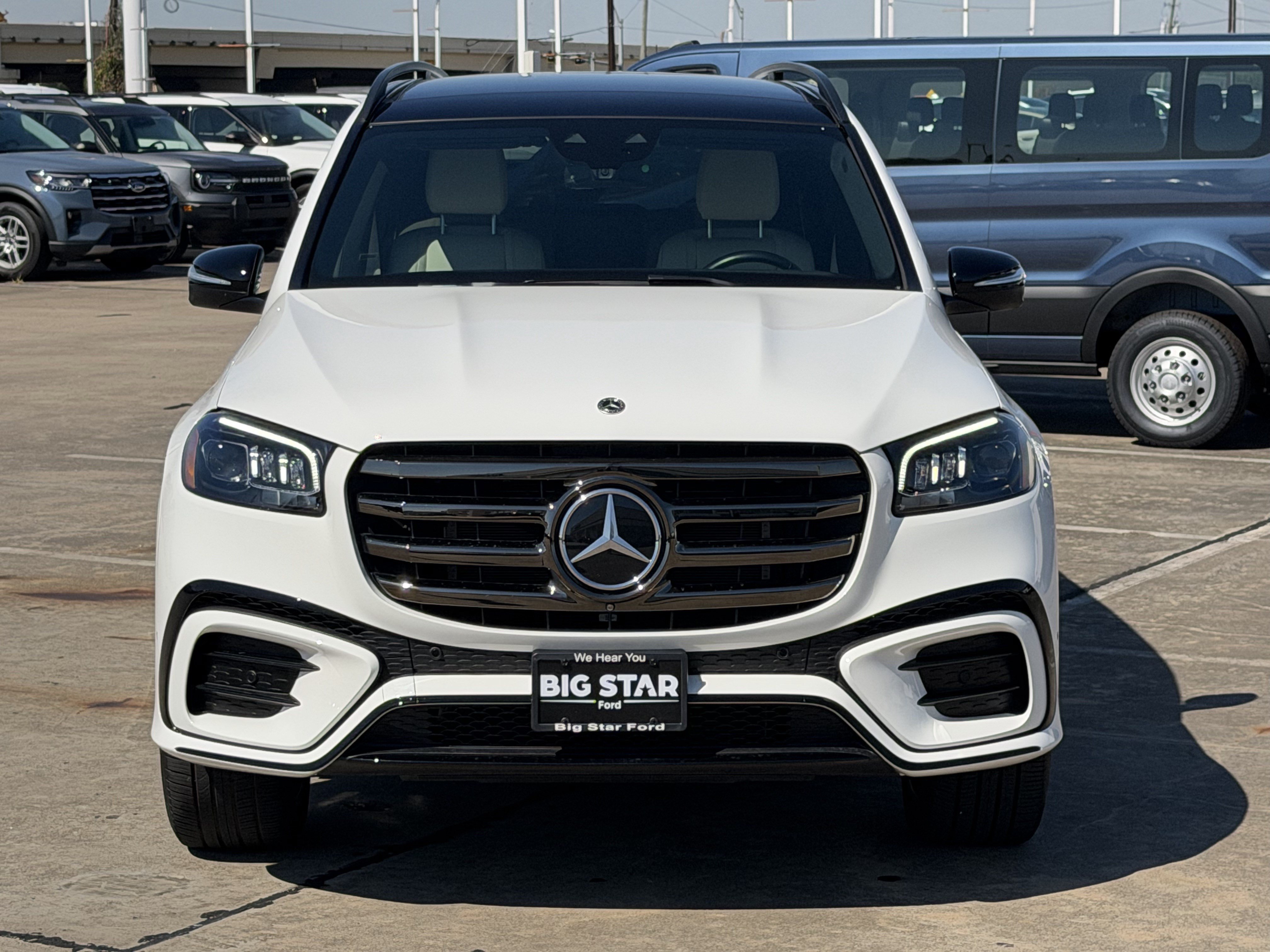 Used 2025 Mercedes-Benz GLS 450 4MATIC image 3