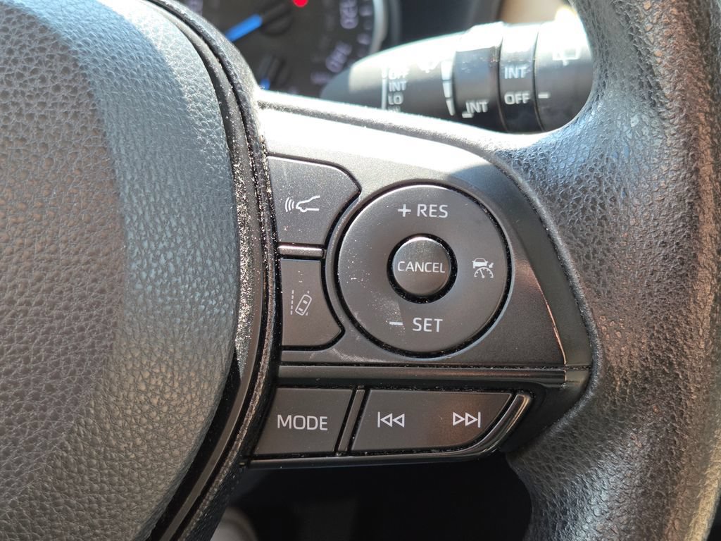 Used 2020 Toyota RAV4 XLE w/ Convenience Package AWD/4WD image 14