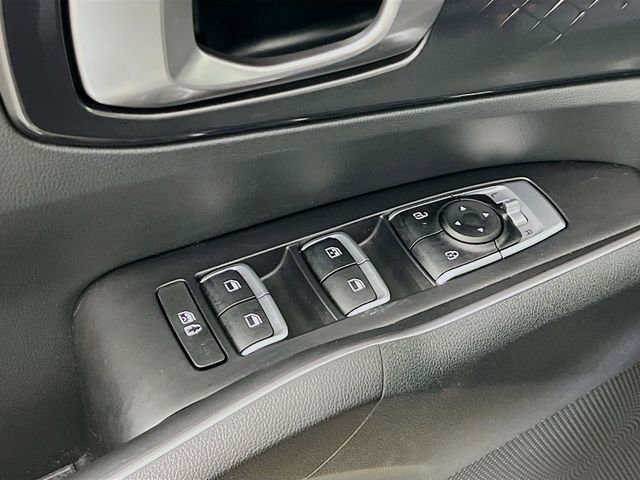 Used 2025 Kia Sorento S w/ Panoramic Sunroof Package FWD image 9
