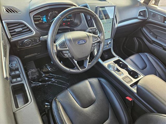 Used 2022 Ford Edge Titanium image 10