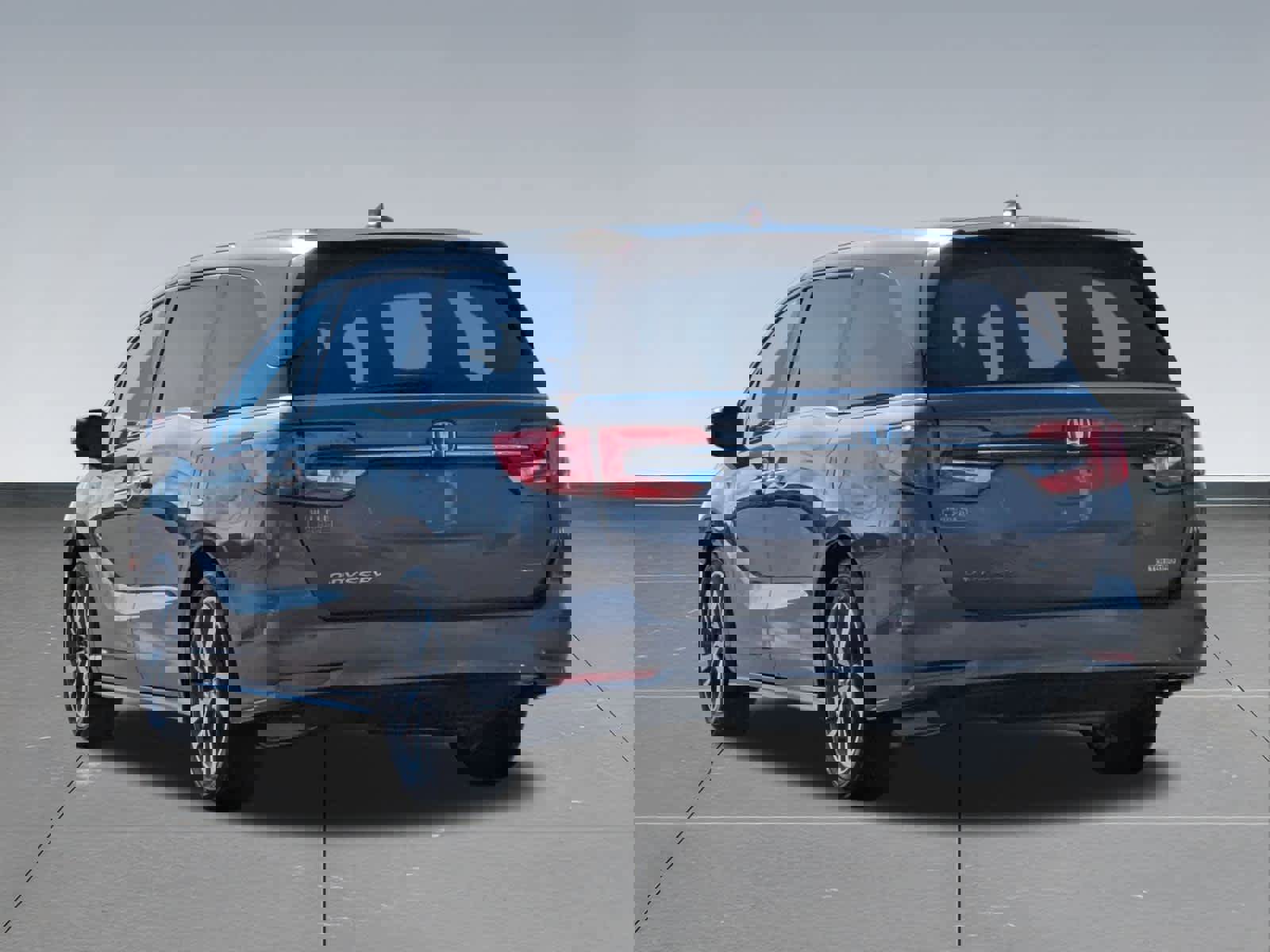 Certified 2023 Honda Odyssey Touring image 4