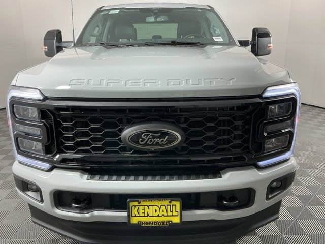 Certified 2025 Ford F350 Lariat w/ Black Appearance Package image 2