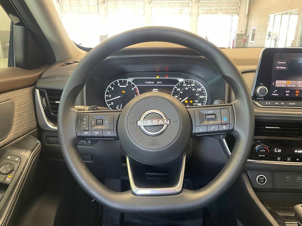 Certified 2022 Nissan Rogue SV FWD image 13