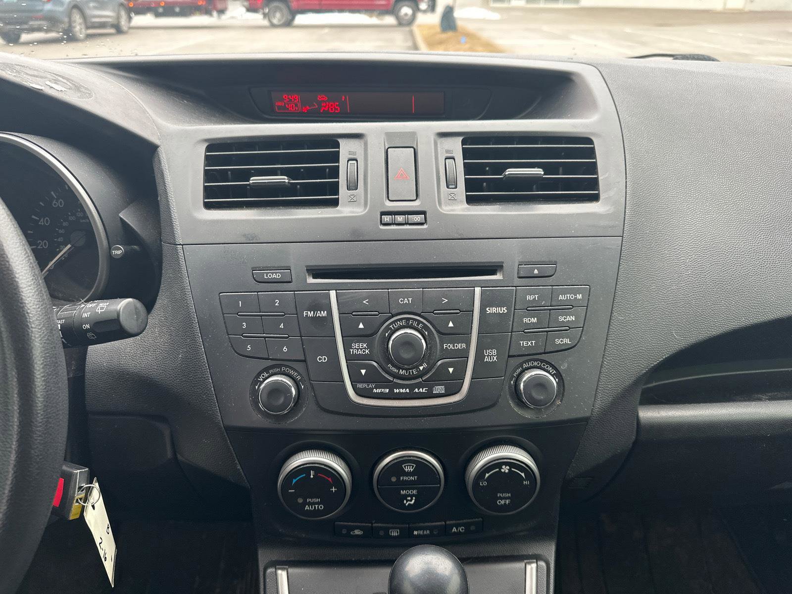 Used 2013 MAZDA MAZDA5 Sport image 14