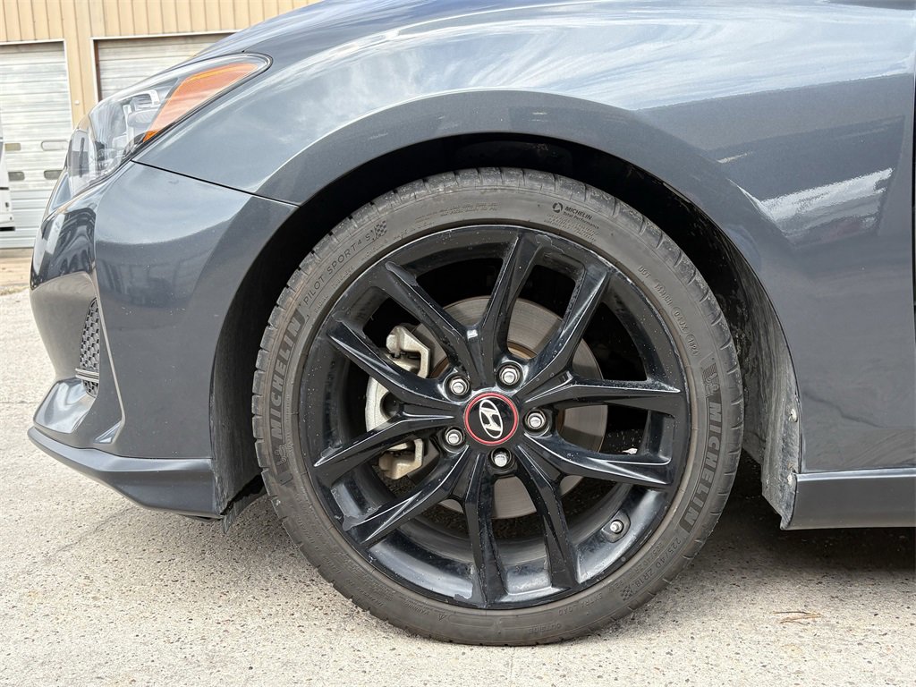 Used 2019 Hyundai Veloster Turbo R-Spec image 9