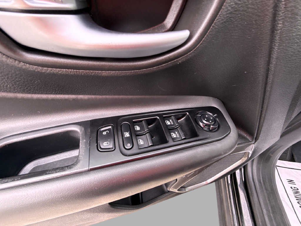 Used 2020 Jeep Renegade Limited AWD/4WD image 15