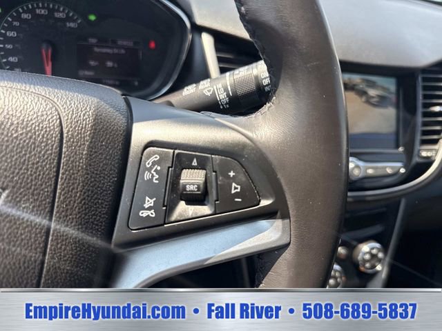Used 2019 Chevrolet Trax LT w/ Sun & Sound Package AWD/4WD image 29