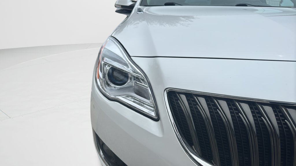 Used 2017 Buick Regal Premium FWD image 32