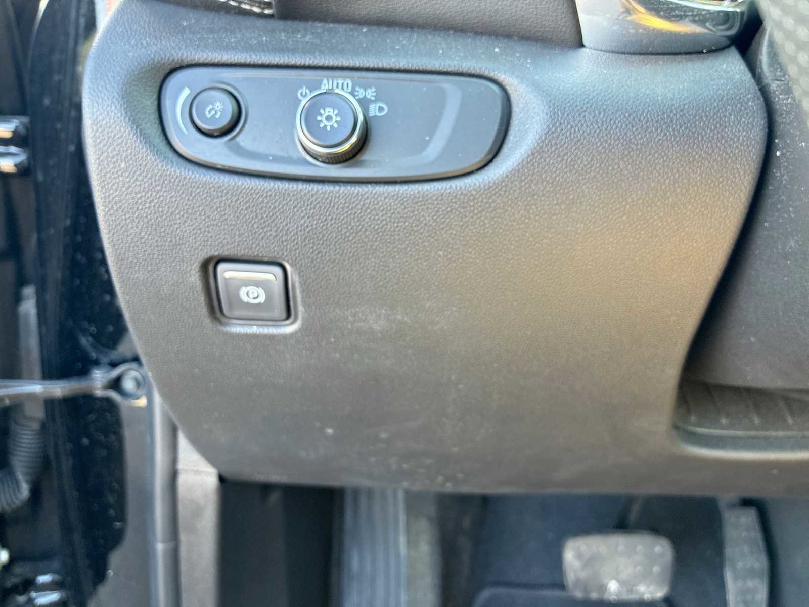 Certified 2023 Chevrolet Blazer LT w/ Convenience Package image 17