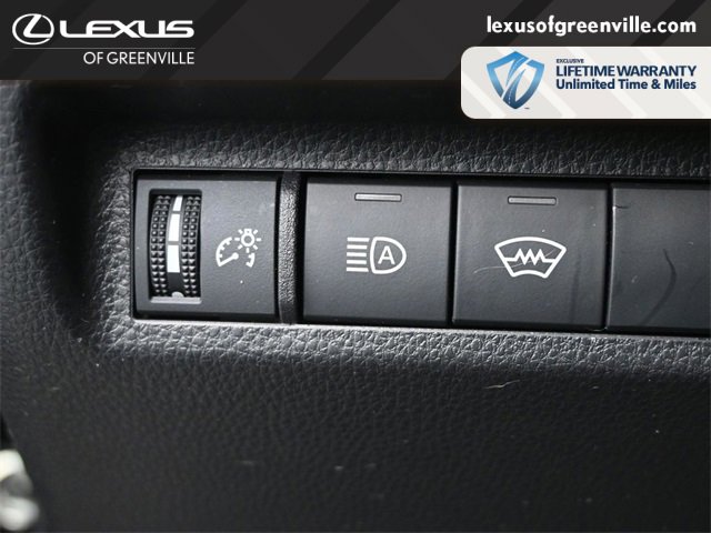 Used 2023 Toyota RAV4 XLE Premium image 16