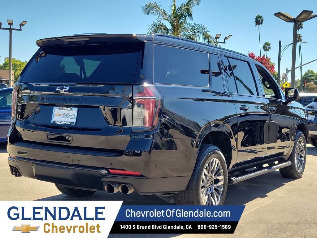 Used 2025 Chevrolet Suburban Z71 AWD/4WD image 11