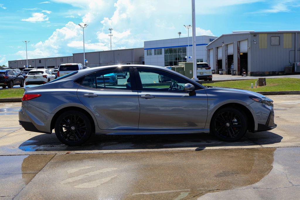 Used 2026 Toyota Camry SE FWD image 23