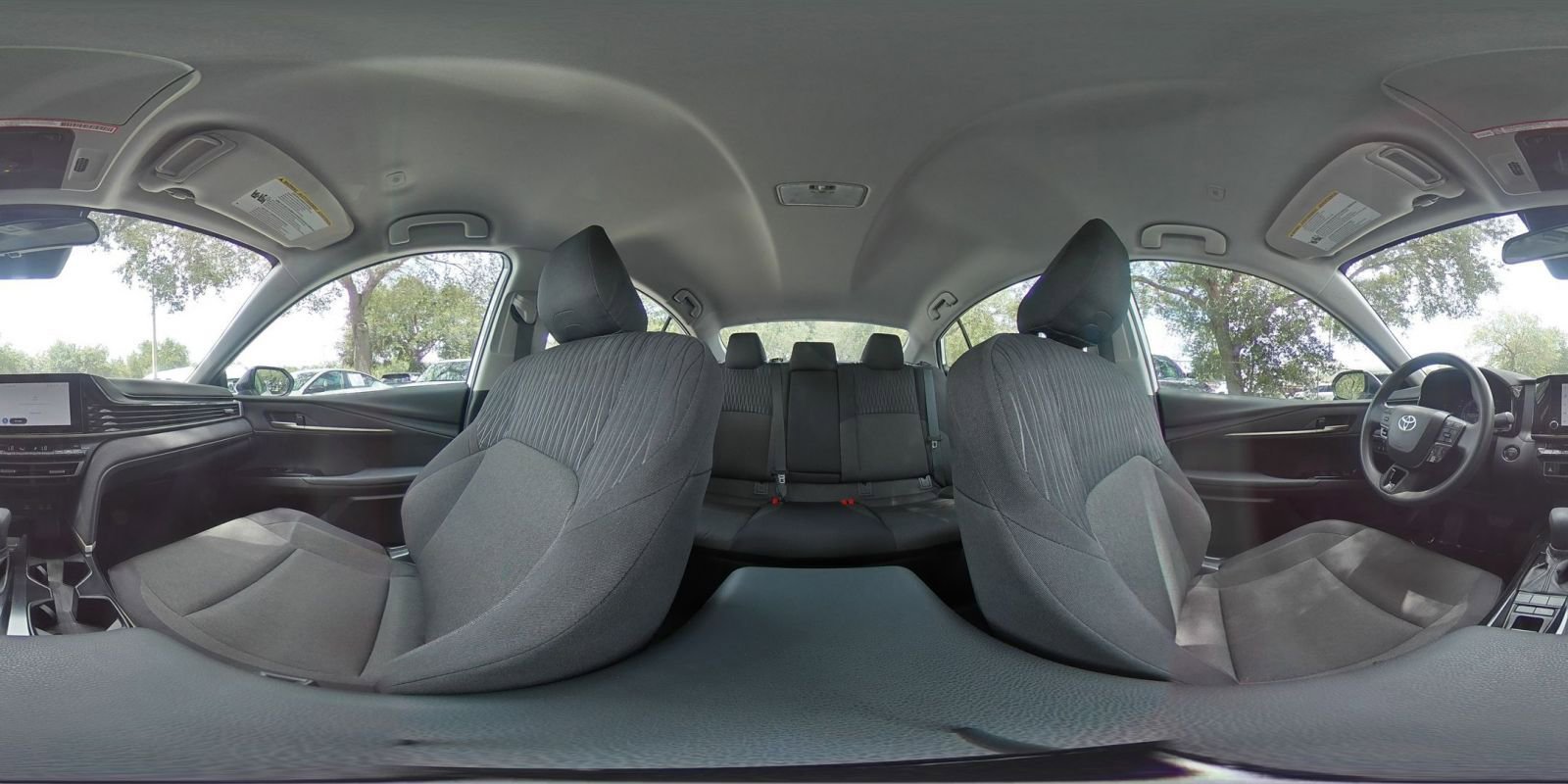 Used 2025 Toyota Camry LE FWD image 40
