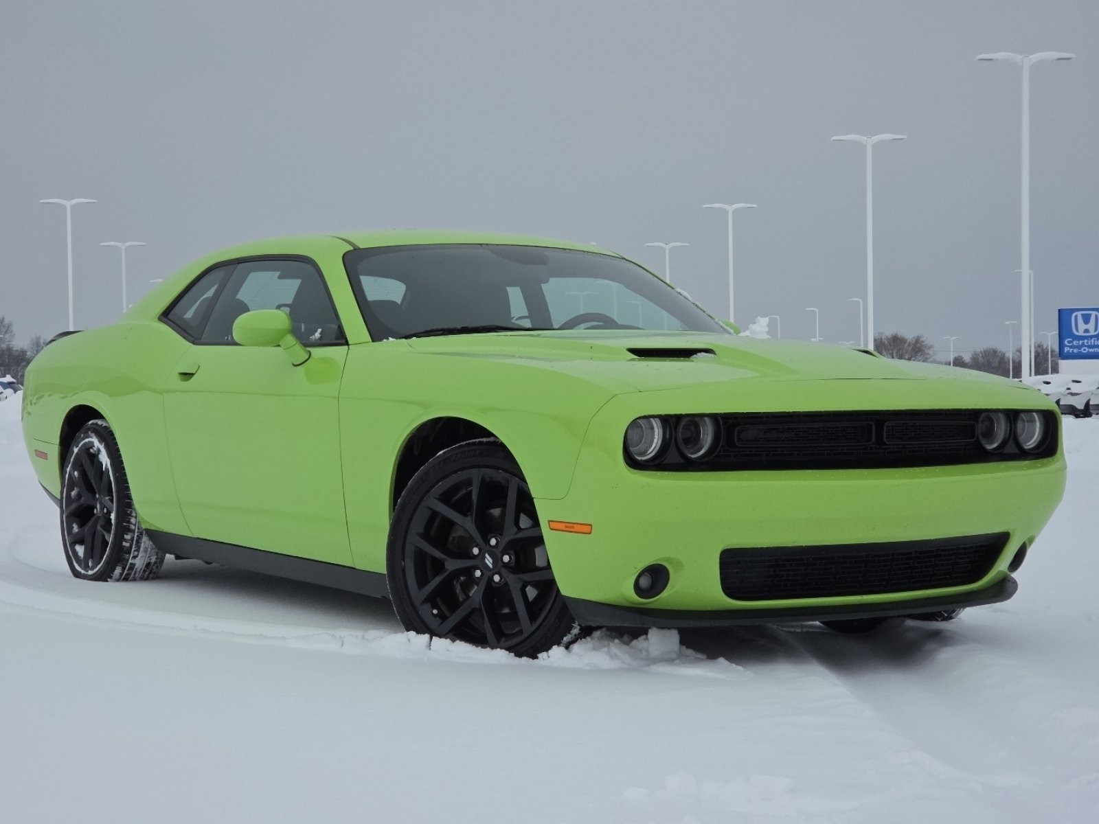 Used 2019 Dodge Challenger SXT w/ Blacktop Package image 2