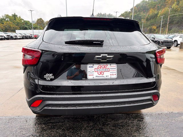 New 2026 Chevrolet Trax LT w/ Sunroof Package FWD image 6