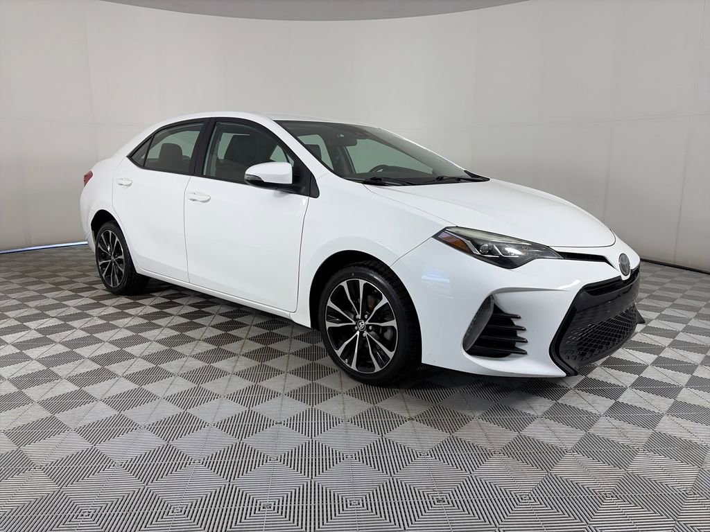 Used 2019 Toyota Corolla SE FWD image 1
