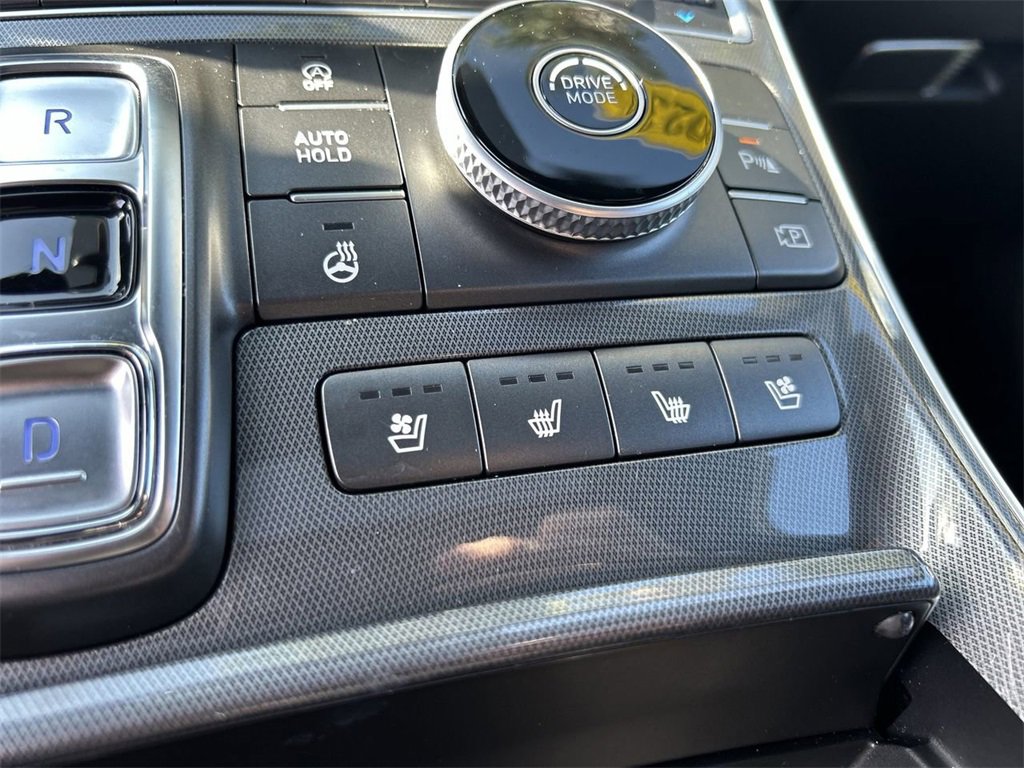 Used 2023 Hyundai Santa Fe Calligraphy image 10