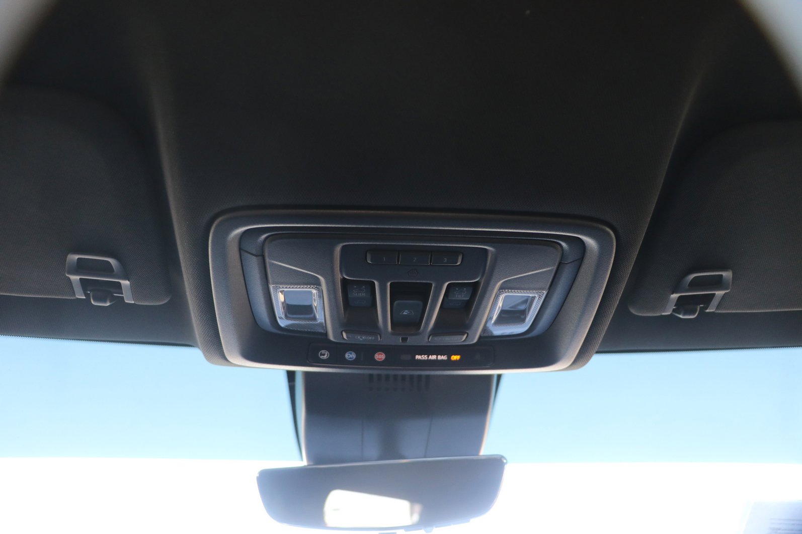 Used 2023 Chevrolet Silverado 1500 ZR2 w/ Technology Package image 27