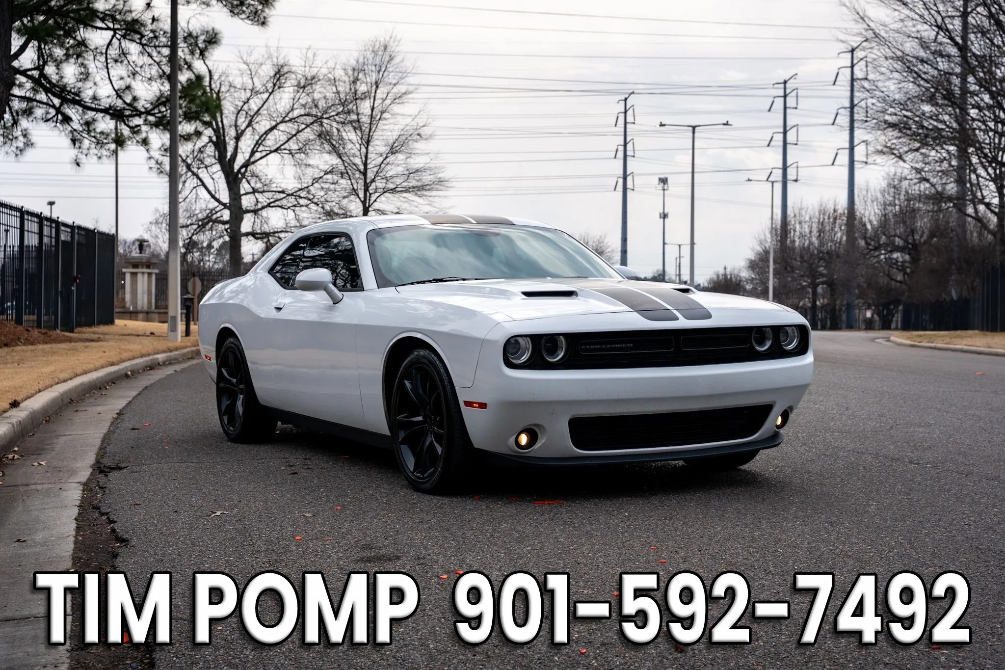 Used 2016 Dodge Challenger SXT w/ Blacktop Package image 3
