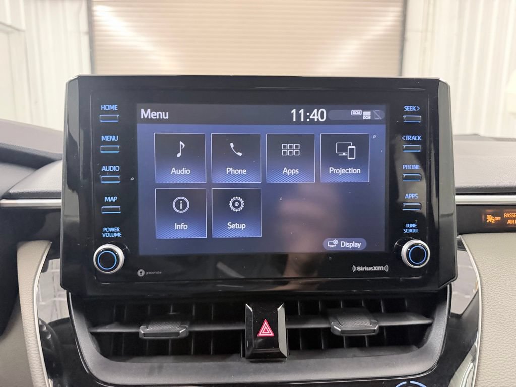 Used 2022 Toyota Corolla LE FWD image 17